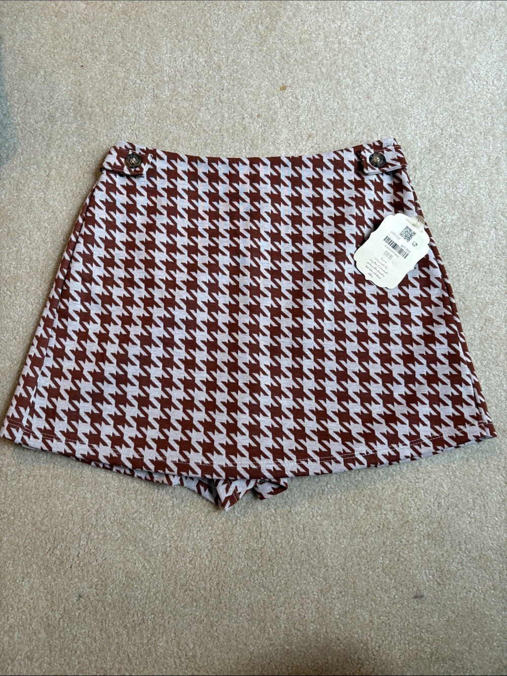 Altar'd State Rust & Cream Houndstooth Skort